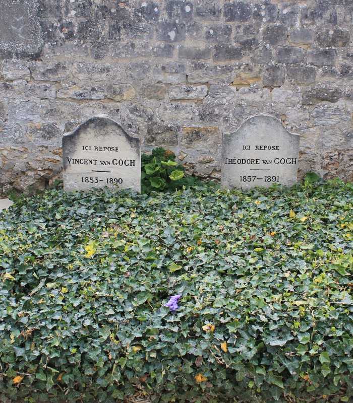 Tombs of Vincent van Gogh and his brother Theo in Auvers-sur-Oise during a private trip from Paris