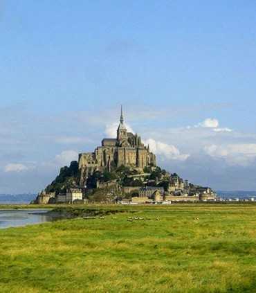 Private 3-day Normandy tour visiting Mont Saint-Michel, Omaha Beach, and the D-Day sites