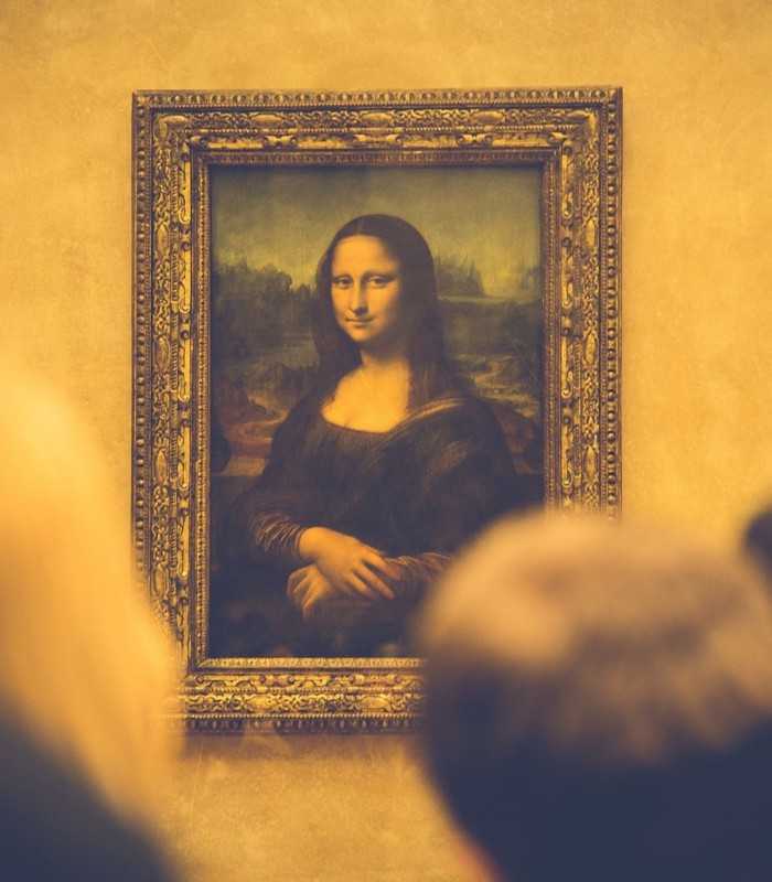 Private guided visit to the Louvre where the Mona Lisa’s history and artistic significance are explained
