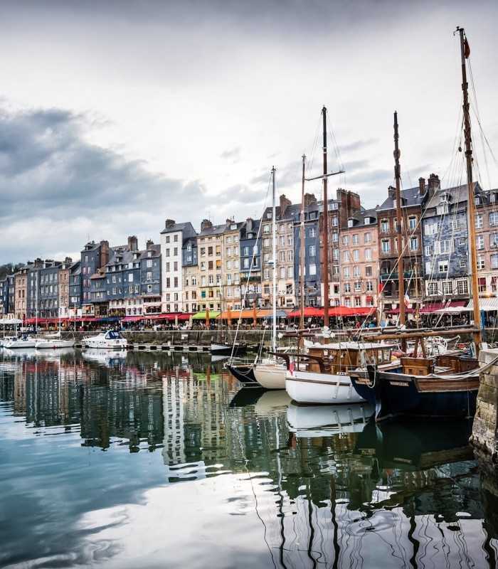 Full-day private Giverny and Honfleur tour showcasing Monet’s estate and the picturesque Normandy seaside town