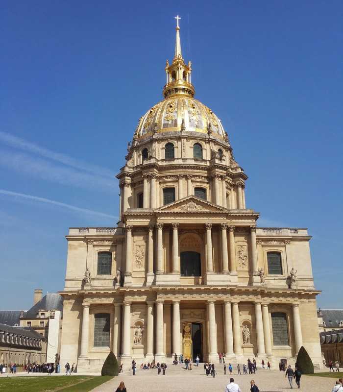 Historic Les Invalides with its golden dome, containing Napoleon’s tomb, seen during a private sightseeing tour of Paris.